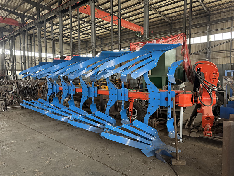 液压翻转犁：秸秆还田的“绿色引擎”